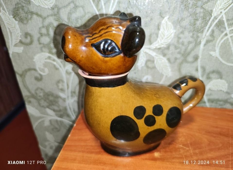 Продам кушщин /штоф  Майолика