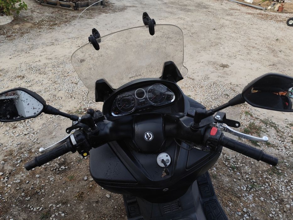 Scooter Sym Maxym 600