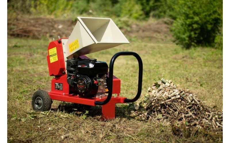 Спилювання дерев, подрібнення гілок, благоустрій території