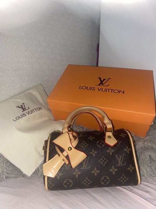 Сумка Louis Vuitton Nano Speedy