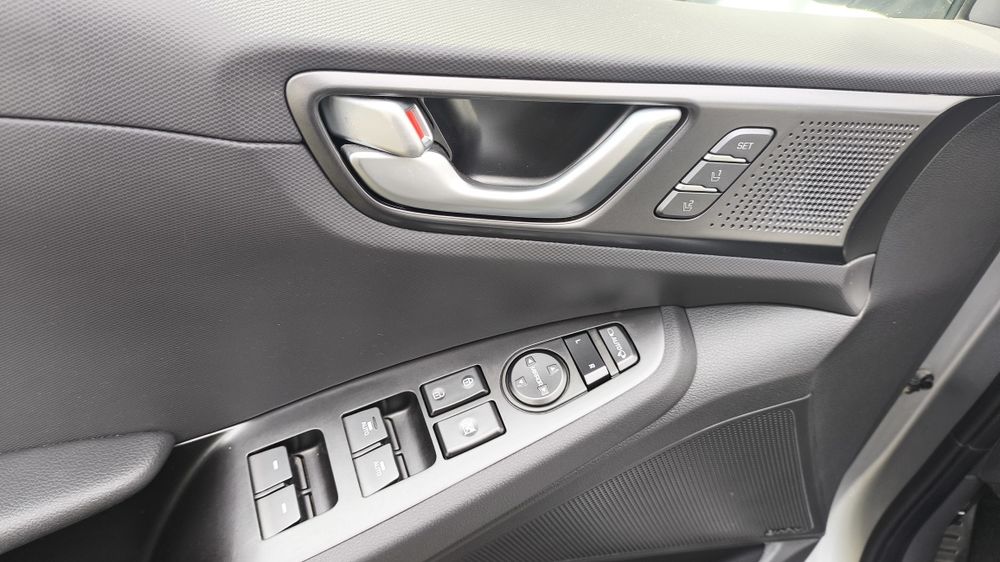 Hyundai ionic 38кВт premium