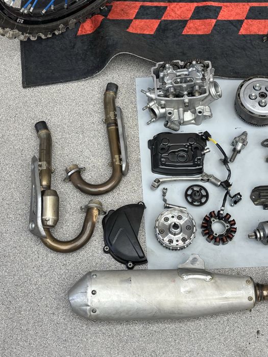Dawca Części HONDA CRF250 R 18-26 Głowica  Pół Karter Skrzynia Cdi