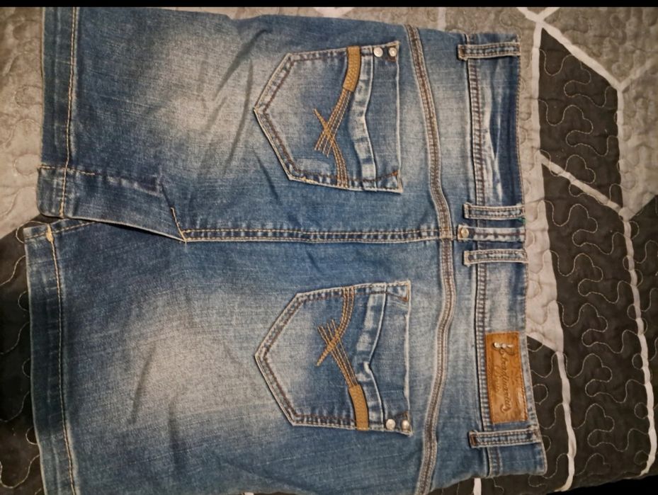 Saia da stradivarius