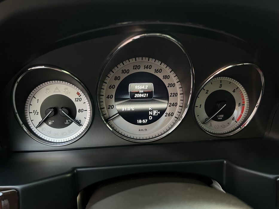 Продам Mercedes-Benz GLK