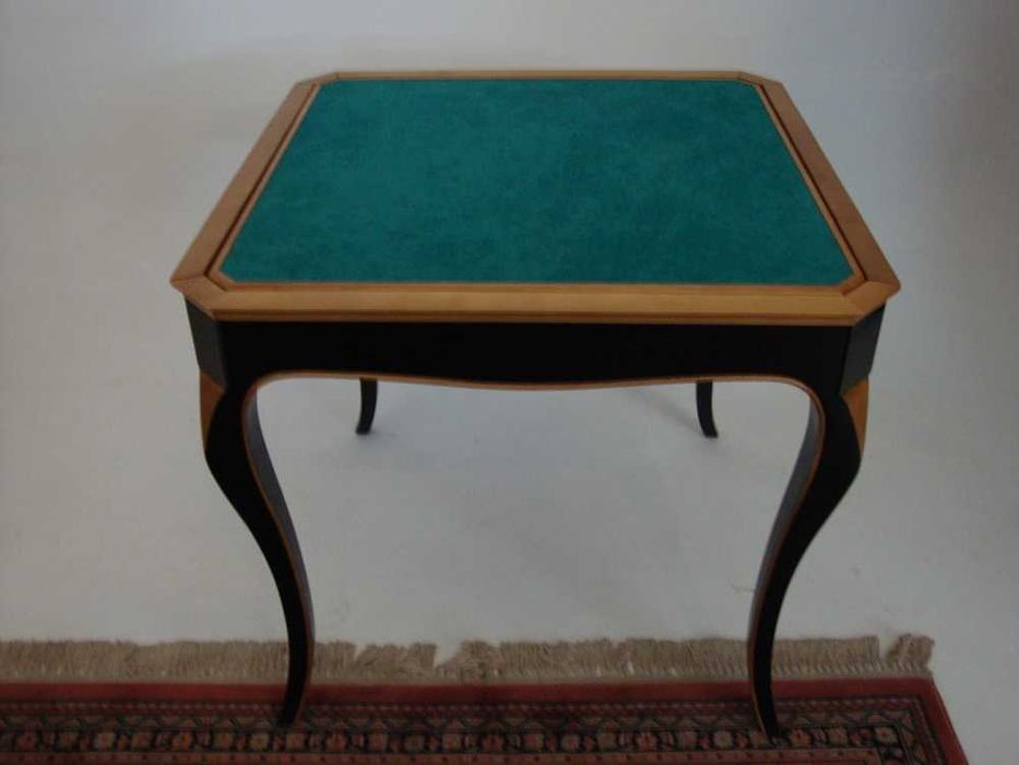 Interessante Mesa de Jogo em Envelope