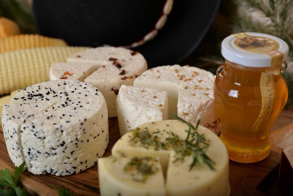 PasjaSera - Ser twardy z ziołami - 250g (różne smaki) - Bieszczady