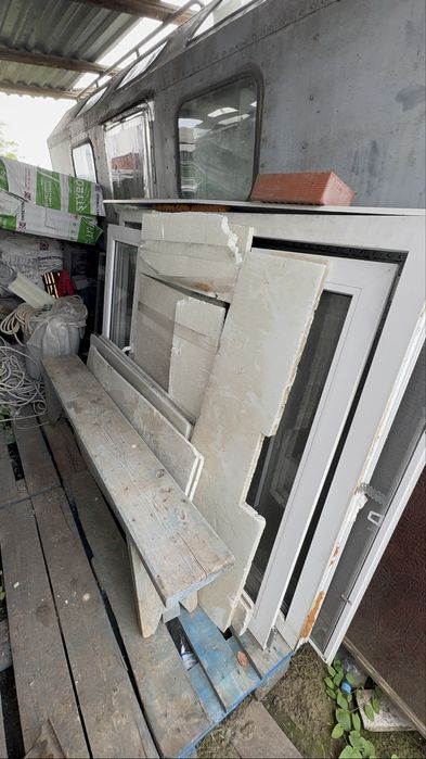 Продам раму с балкона металлопластик б/у