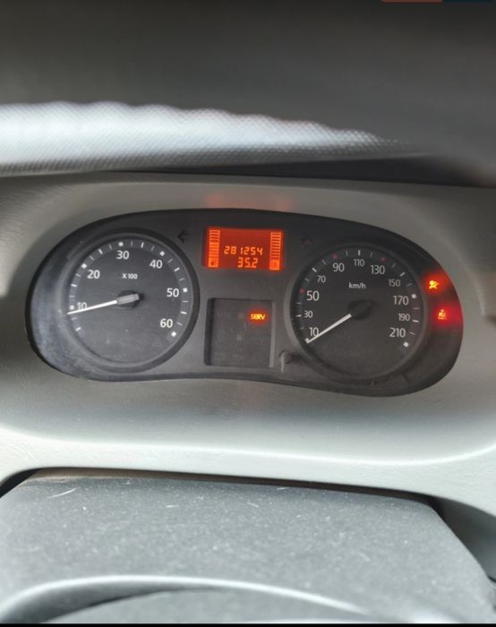 Продається машина Рено трафік