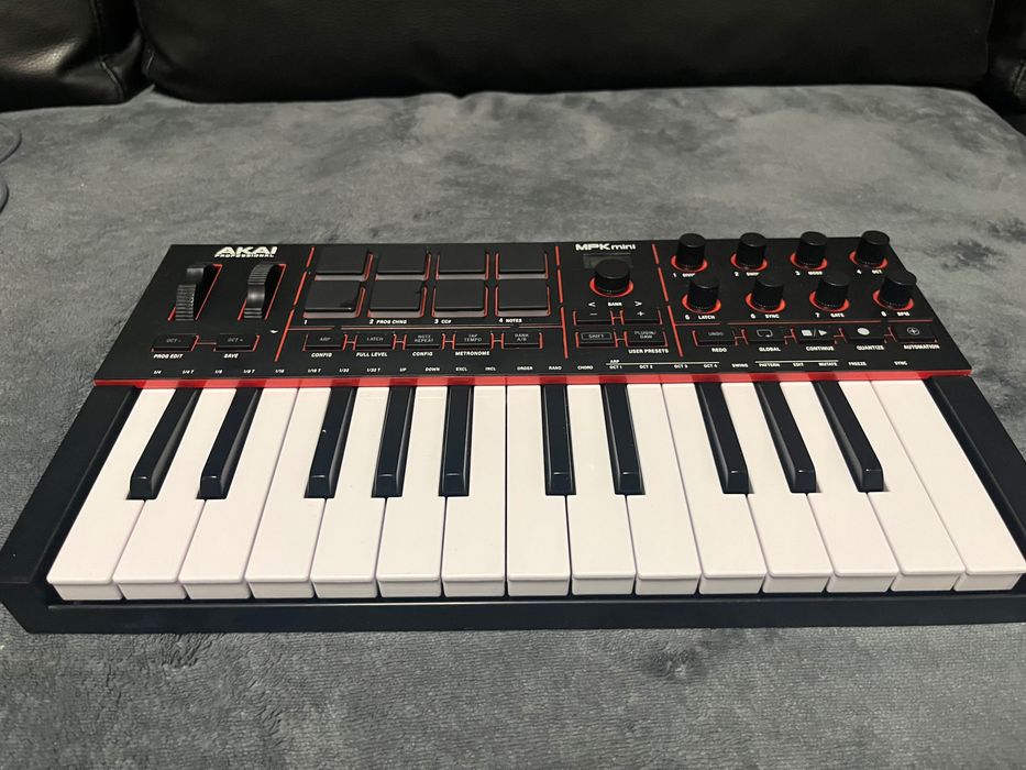 Klawiatura sterująca AKAI MPK Mini 4 Czarny