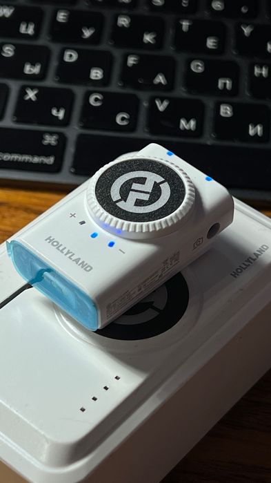 Hollyland Lark M2 білий ресивер та кейс зарядний для камери