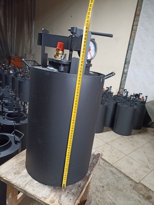 Автоклав гвинтовий підсилений на 10 літрових банок