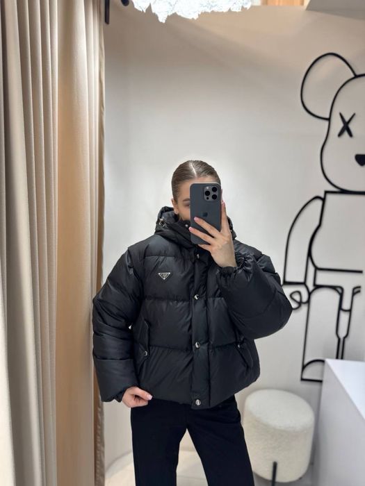 Куртка/жилетка  Prada трансформер, чорний колір