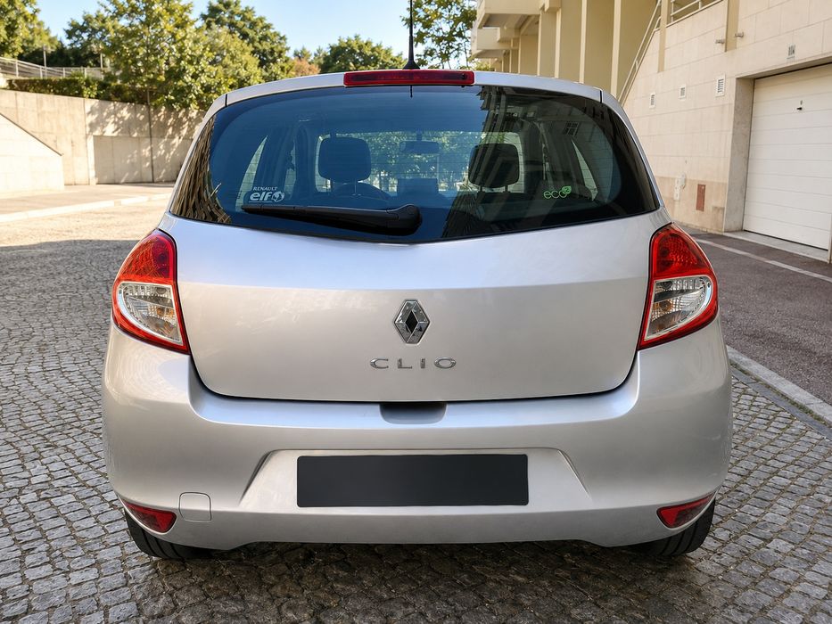 Renault Clio 1.5dci de 2010(Com Auto Rádio Android)