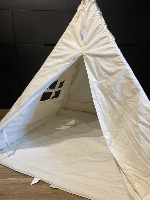 Namiot-baza tipi kolor krem ,marki Sówka