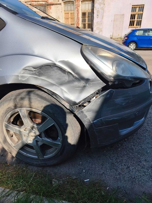 Ford s-max uszkodzony