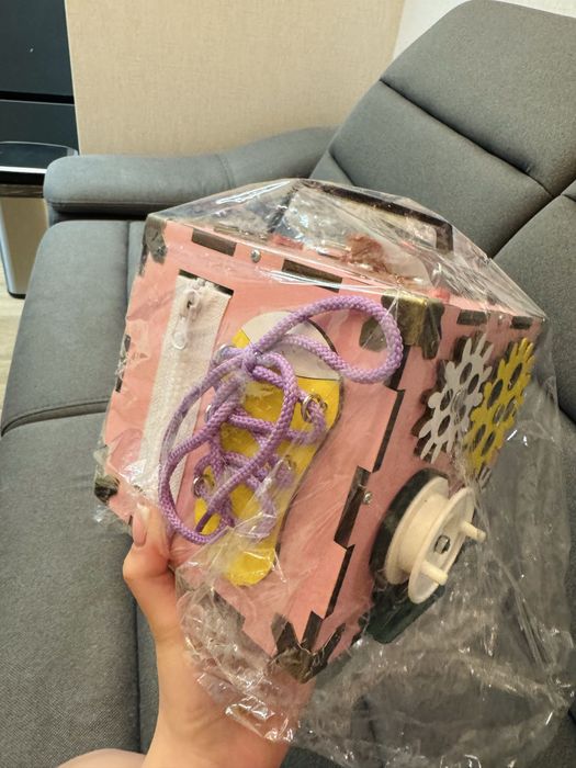 Бізікуб дитячий новий