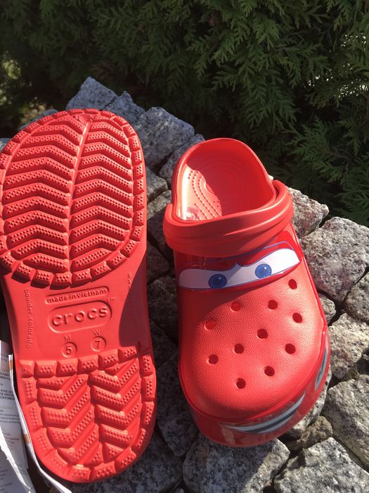 Crocs klapki czerwone zygzak mcqueen na lato 37-38