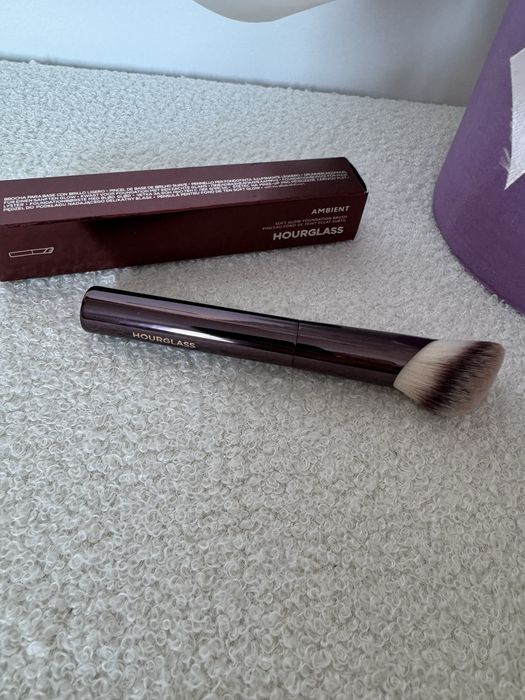 Браш кисть для макіяжу HOURGLASS