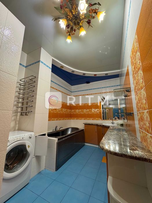 Продаж великогабаритної 2-кімнатної квартири 120 м² у Центрі міста!!!