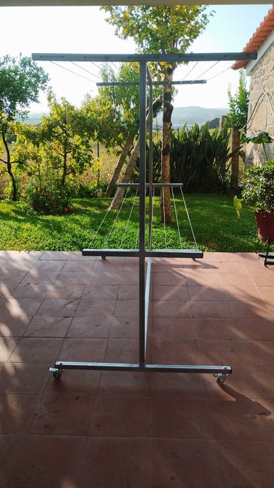 Estendal em ferro galvanizado