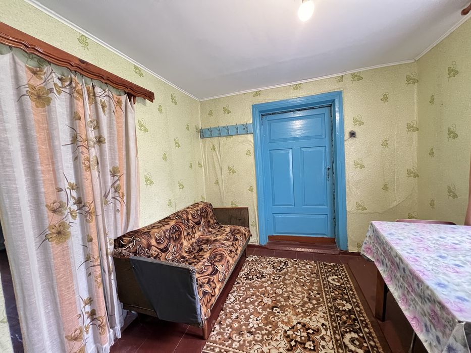 Будинок в селі Острів  поруч сосновий ліс та річка