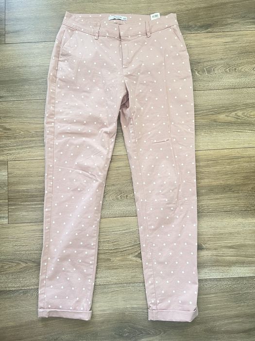 Śliczne spodnie Reserved 35