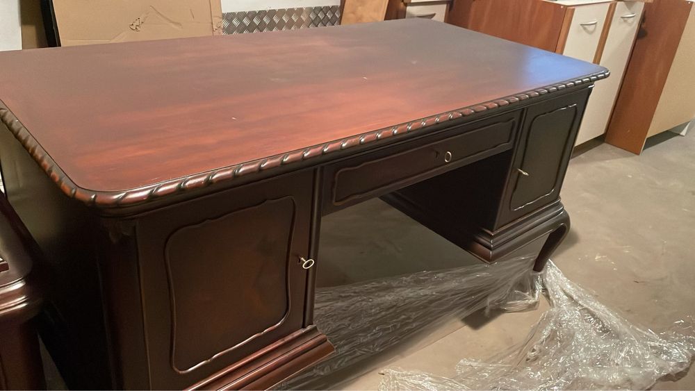 Biurko lata 30 XX wieku po renowacji
