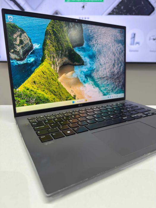 LG Gram 14Z90Q 14″ WUXGA i5-1240P 8GB 256GB SSD - Loja Ovar