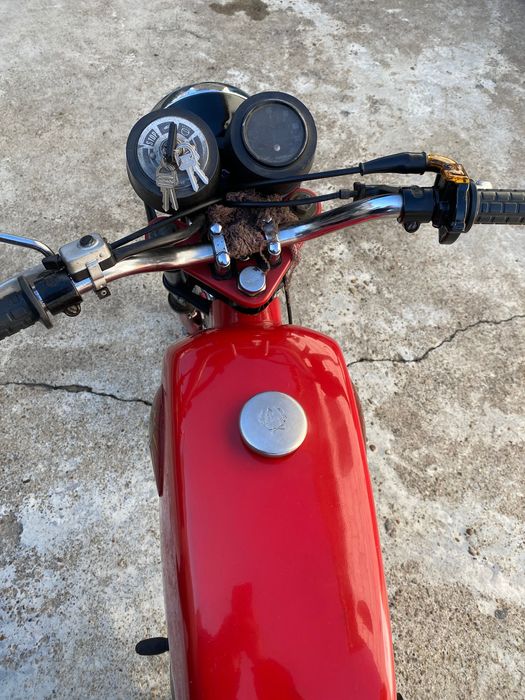 (Usado) ZUNDAPP E.F.S 220