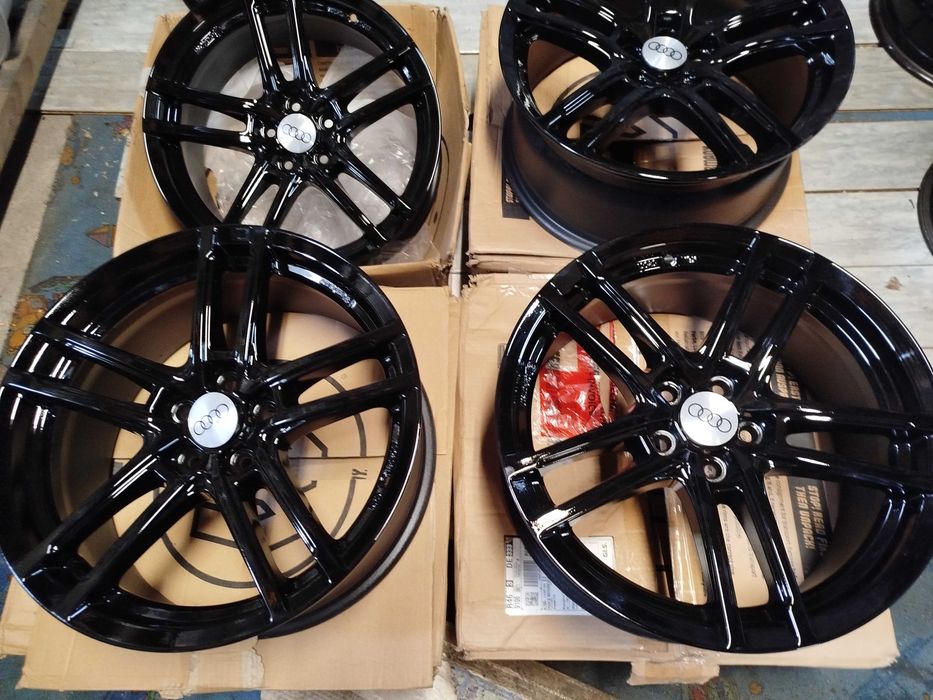 A426# Alufelgi 18" 5x112 8J Et 30 Audi Audi A4 A5 A6 A7 Q3 Q5