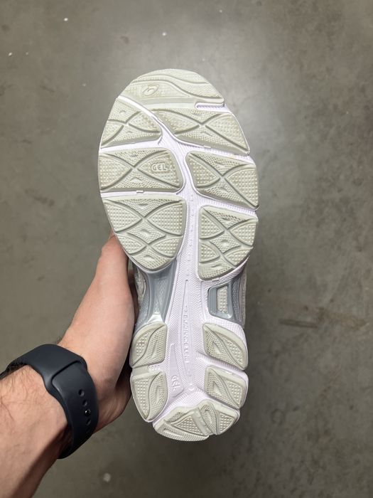 Кросівки жіночі Asics Gel-NYC Light Grey