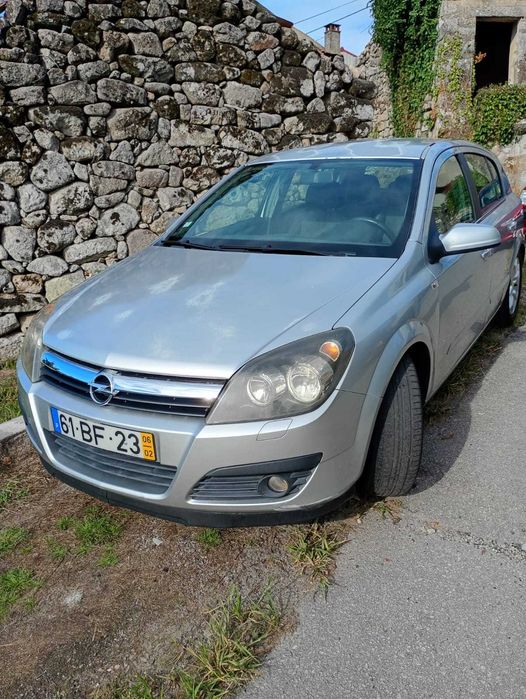 Carro Opel Astra