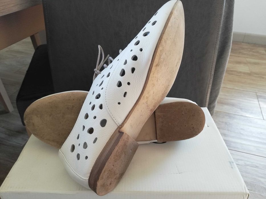 Buty ażurowe Wojas