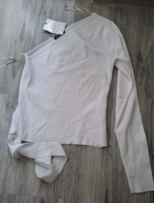 Bluzka Mojoto XL na jedno ramię
