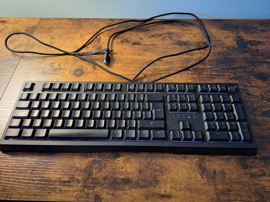 Razer Ornata v2 (em boas condições)