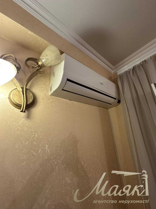 Продаж 1 кімнатної квартири в Шевченківському районі, вул. Чарівна