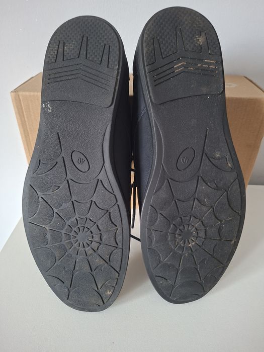 Buty wizytowe eleganckie  Wojtyłko rozmiar 40  granatowe