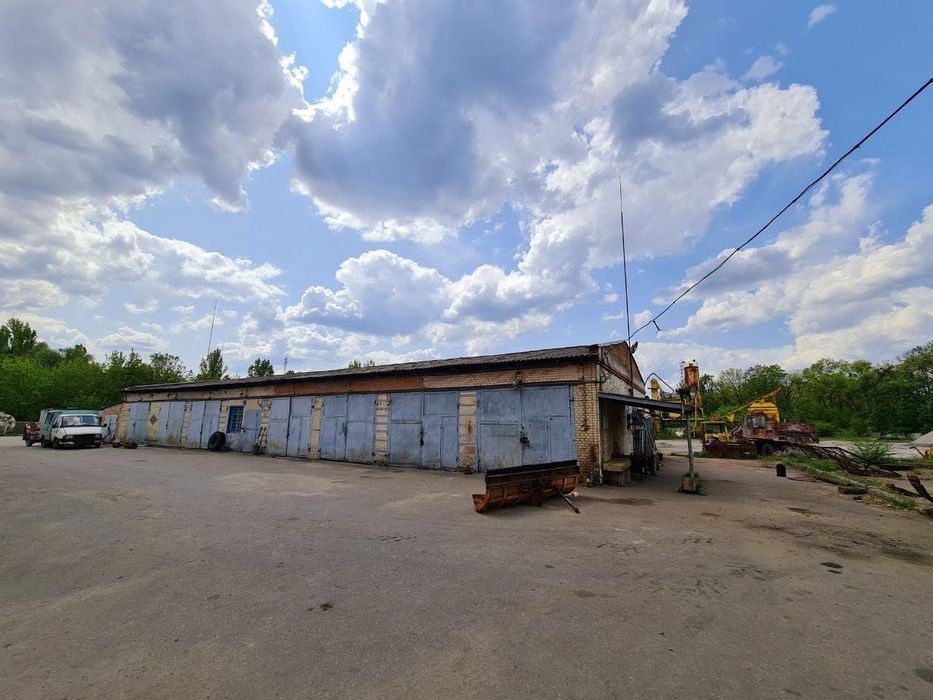 Гараж, парковка Кагарлик  Бокс під склад, цех, СТО.