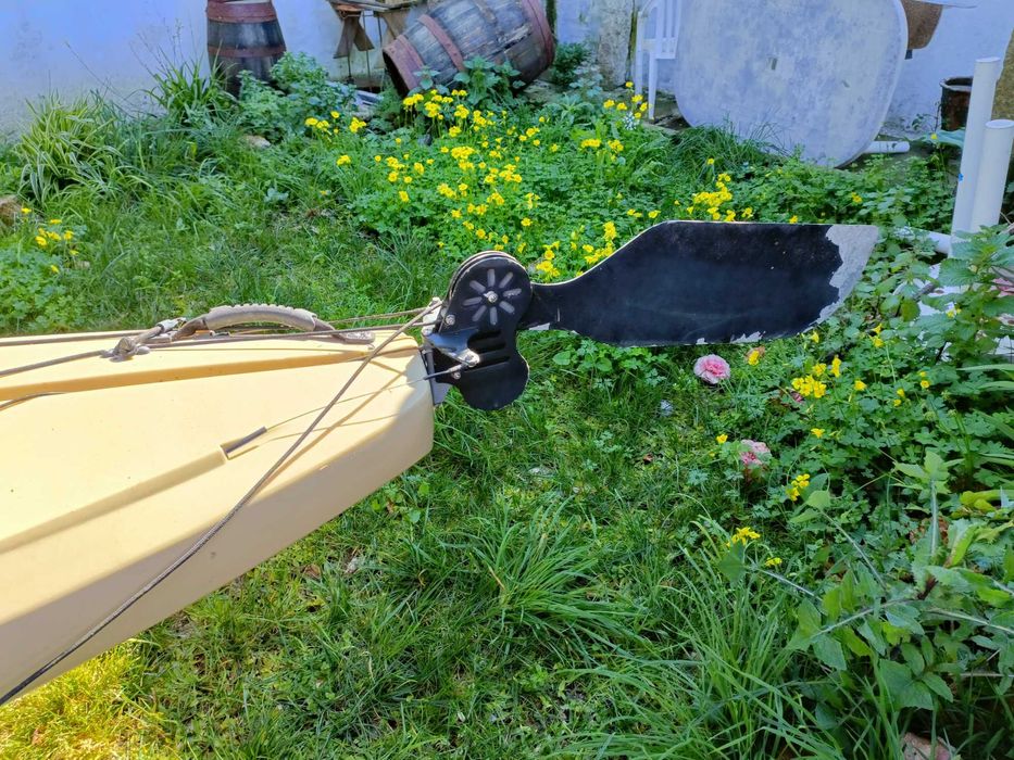 Caiaque de pesca. Modelo Torque