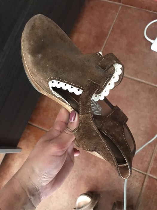 Usado uma vez, estão por limpar( guardado) marca portuguesa