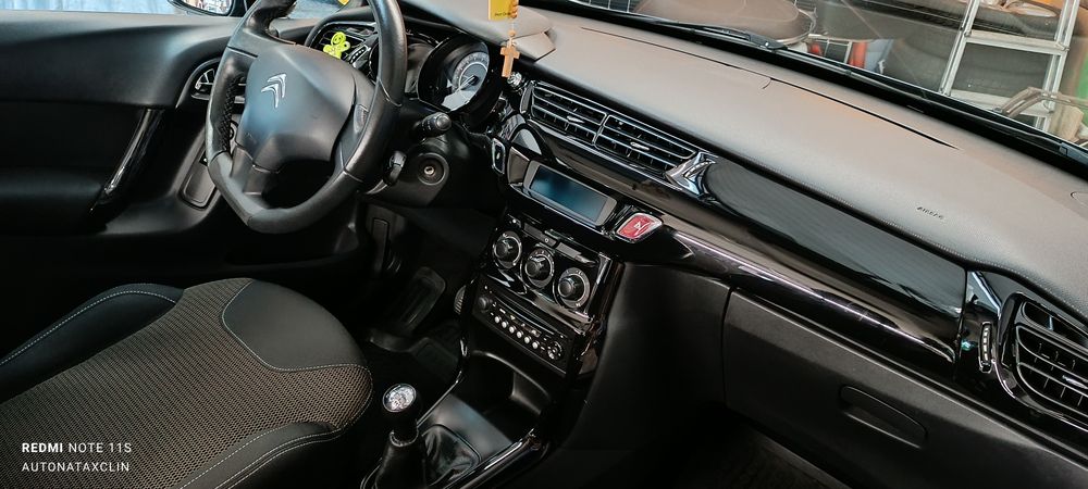 Pranie tapicerki samochodowej , meblowej sofy narożniki z dojazdem