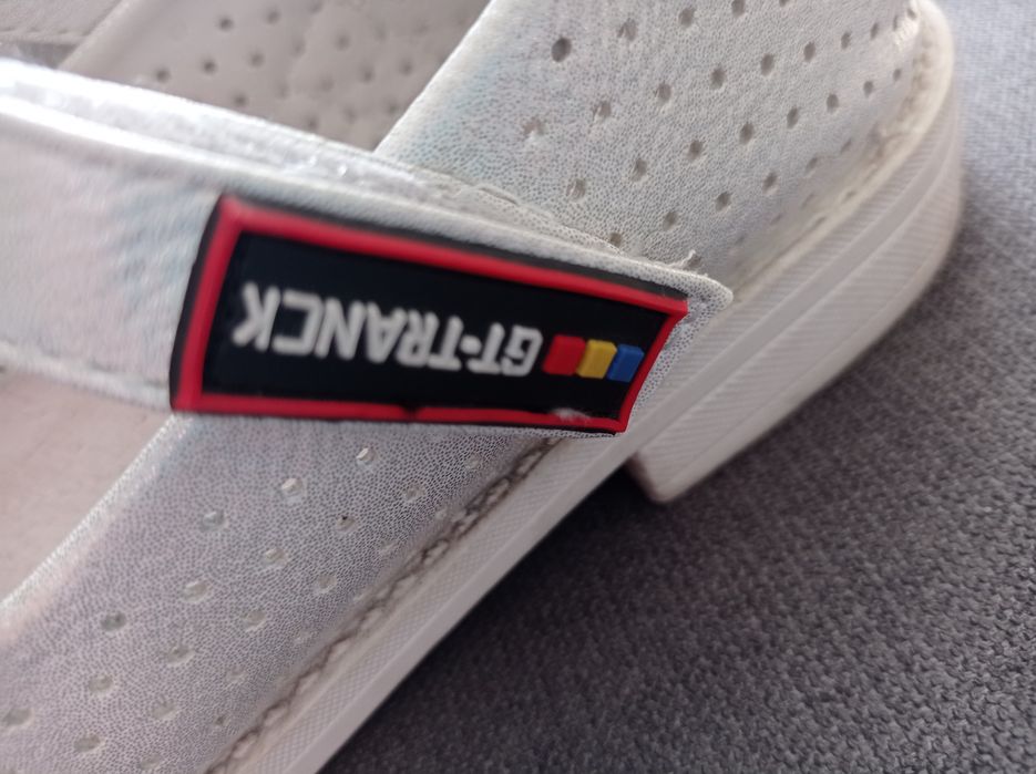 Pantofle dla dziewczynki rozmiar 36