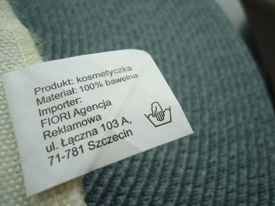 damska kosmetyczka saszetka etui