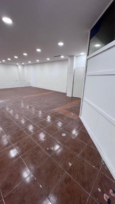 Loja com 104m2 para vender ( para arrendar 800€)