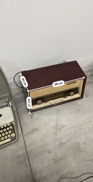 Conjunto de Radios, Maq.Escrever e Colunas