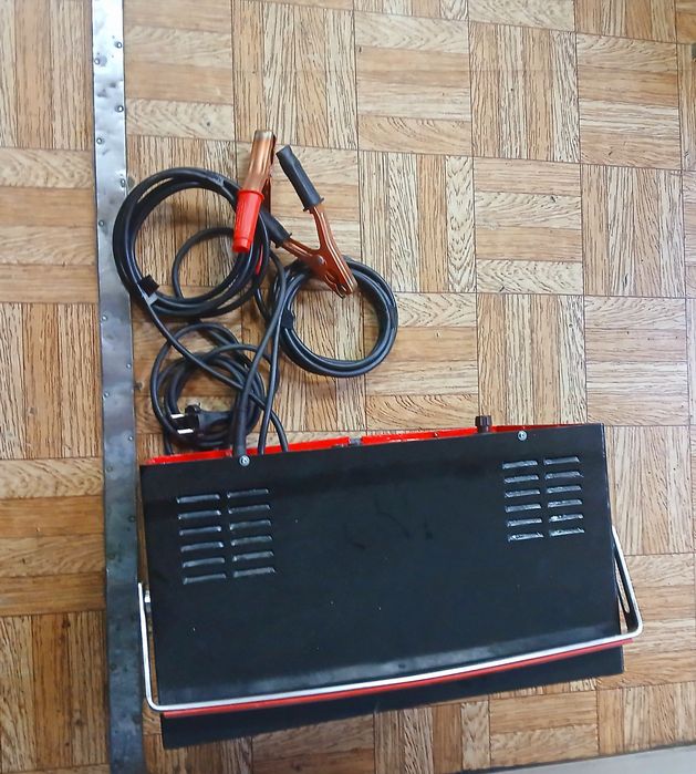 Зарядно пусковое устройство