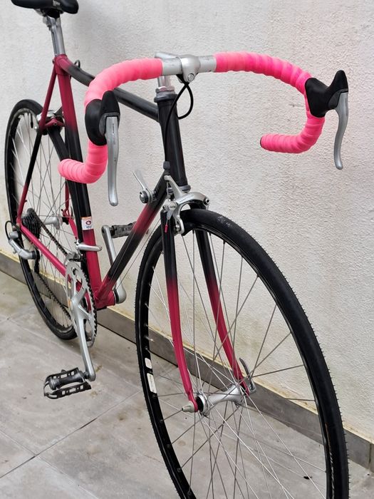 Bicicleta clássica Columbus Shimano 105
Quadro em Aço Columbus Aelle
Q