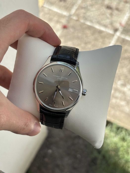 Frederique Constant Classic Golden Dial Champagne Quartz Full-Set