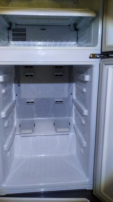 Холодильник Samsung