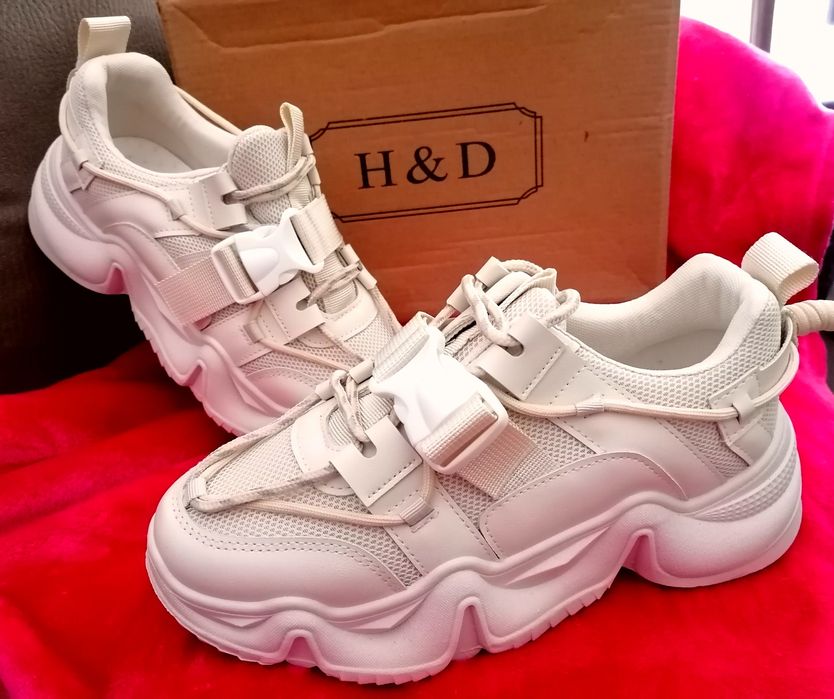 Sapatilhas "H&D" 39 (Novas na caixa)